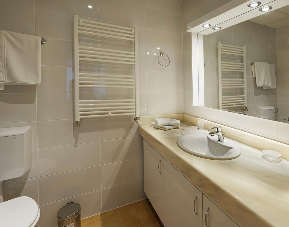 Pensiunea Floarea De Colt Nucsoara  Экстерьер фото
